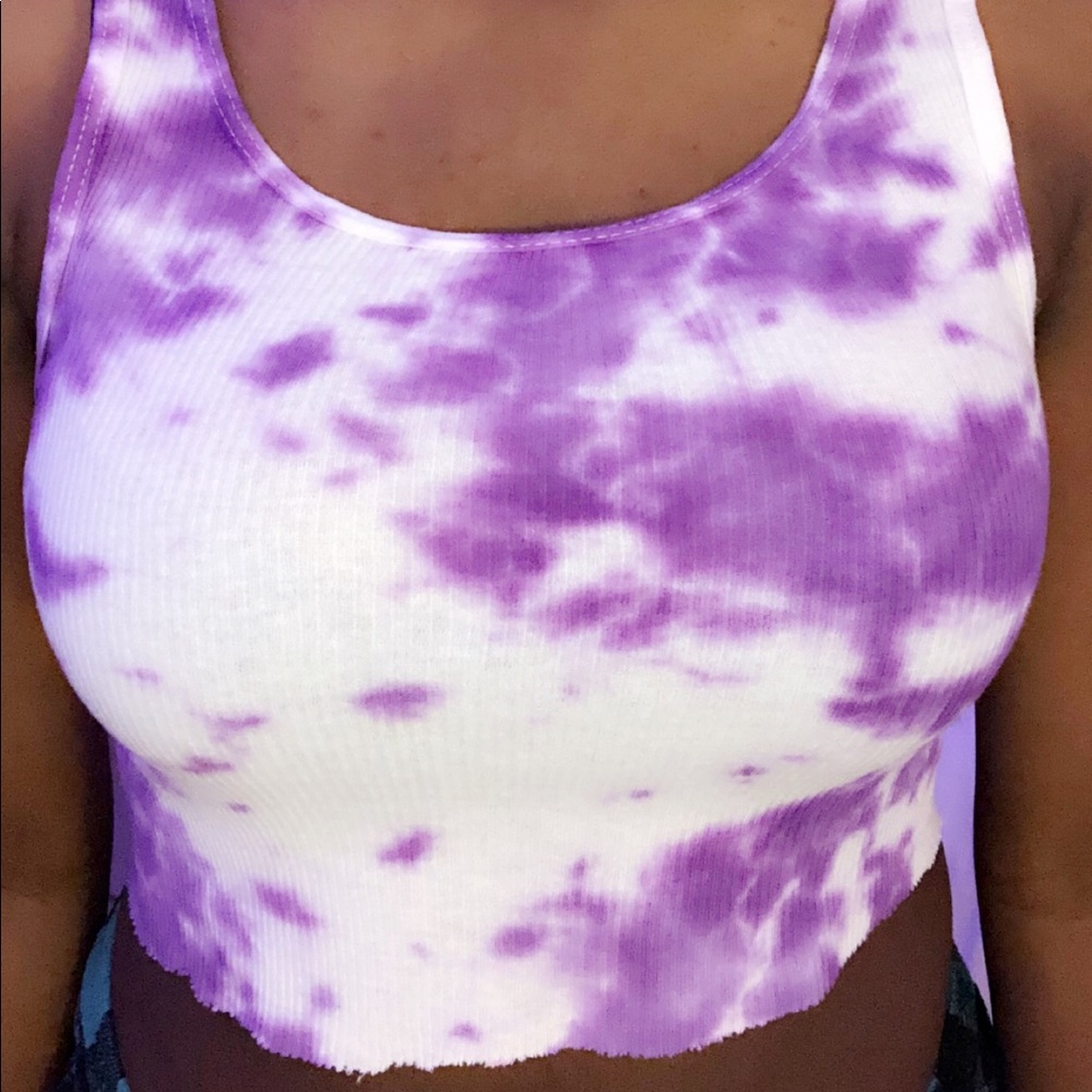 Purple tie dye (Don’t buy read down below)